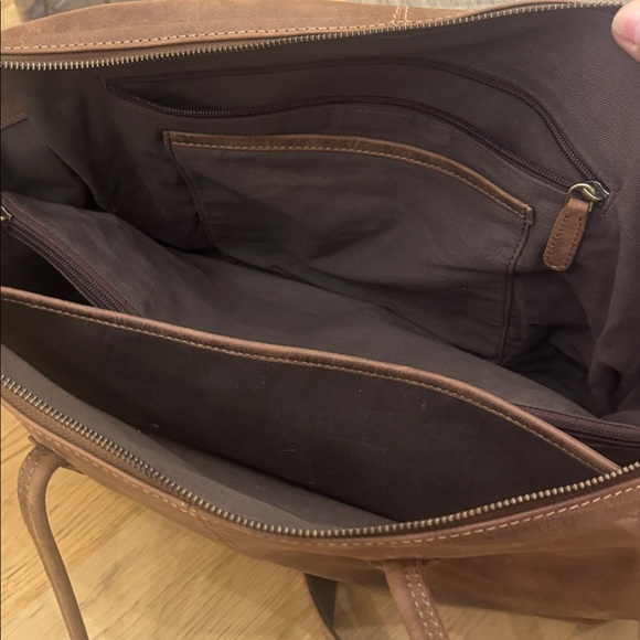 Brown genuine Leather overnight Tote Bag - Picture 5 of 6